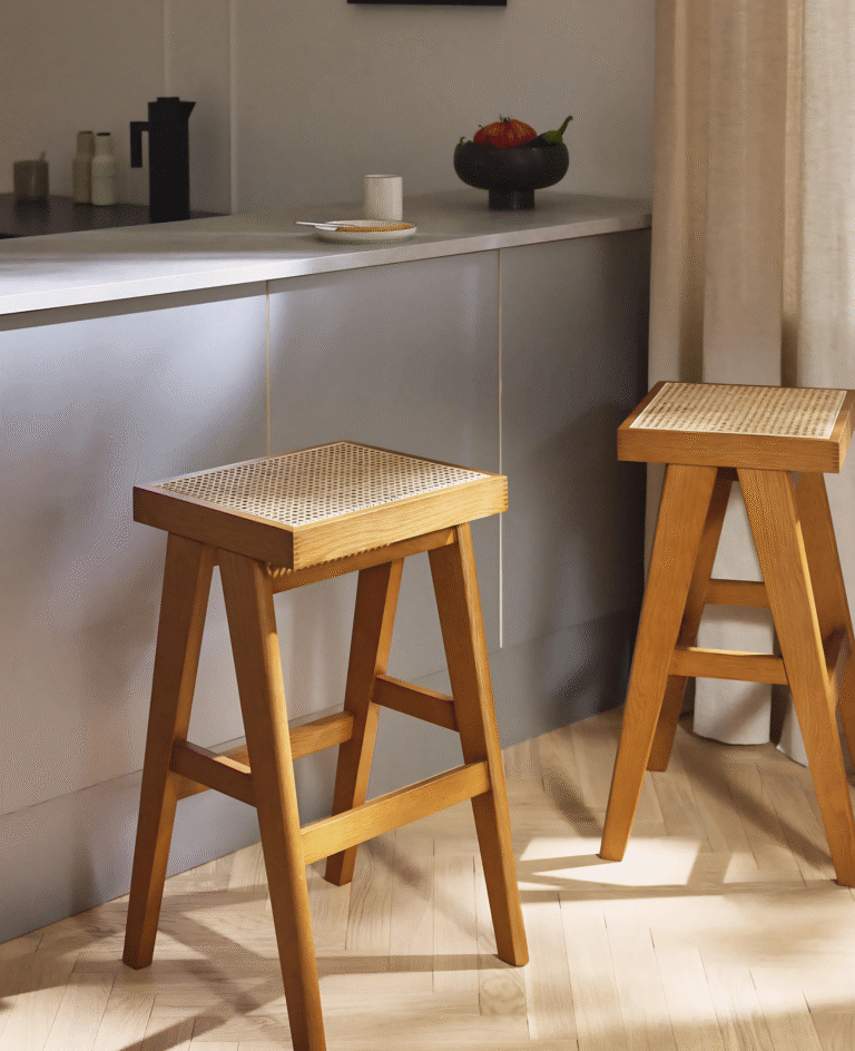 Sissi Bar Stool - Jepara Real Teak Furniture Manufacture